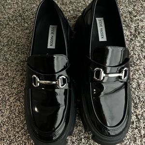 LANDO BLACK LEATHER LOAFERS -STEVE MADDEN